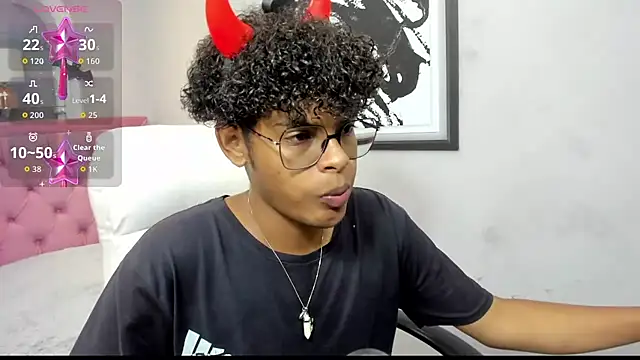 Snapshot of boylittle19cm chatting on October 18, 2025, 2:02 am boylittle19cm online show from October 18, 2025, 2:02 am