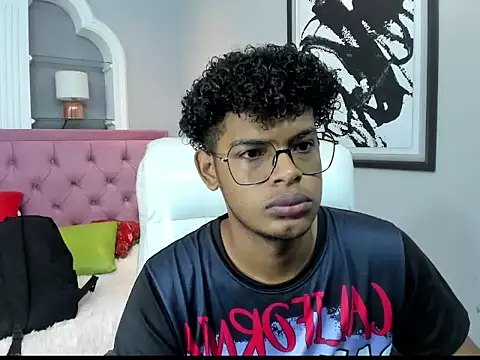 Snapshot of boylittle19cm chatting on September 30, 2025, 12:22 pm boylittle19cm online show from September 30, 2025, 12:22 pm