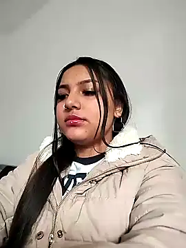 Alix sweet22 online show from December 13, 2024, 4:05 pm