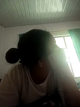 Snapshot of Susan-Rumie chatting on December 17, 2025, 5:51 pm Susan-Rumie online show from December 17, 2025, 5:51 pm