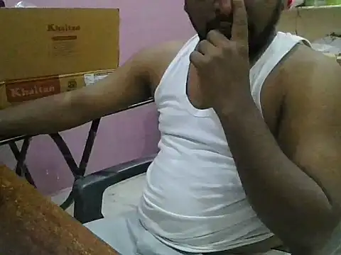 Snapshot of ITGuyhyd chatting on December 18, 2025, 5:28 pm ITGuyhyd online show from December 18, 2025, 5:28 pm