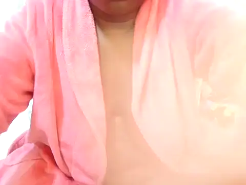 Snapshot of just_lela chatting on June 27, 2026, 9:21 pm just lela online show from June 27, 2026, 9:21 pm