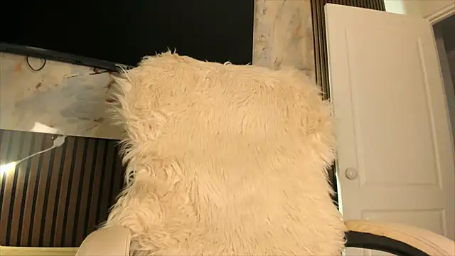 sally 009 online show from September 25, 2025, 2:12 pm