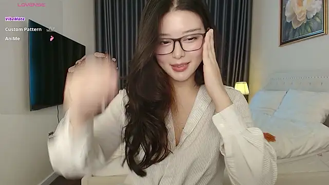 tenderlybaee online show from March 23, 2026, 4:34 am