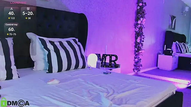 Snapshot of MashaReed_ chatting on September 19, 2025, 8:02 pm MashaReed online show from September 19, 2025, 8:02 pm