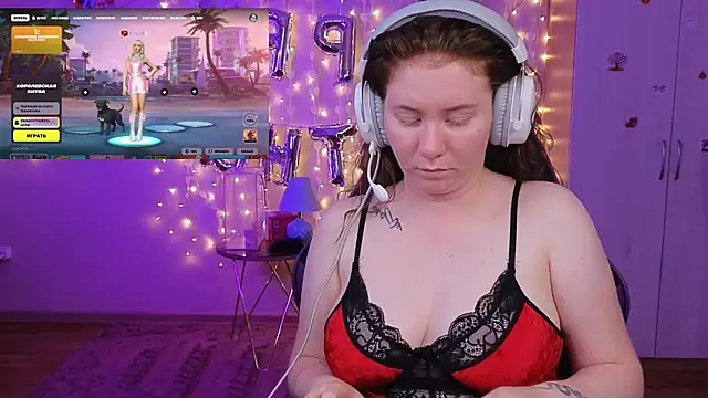 Snapshot of D0nna_ chatting on July 3, 2026, 7:31 pm D0nna online show from July 3, 2026, 7:31 pm