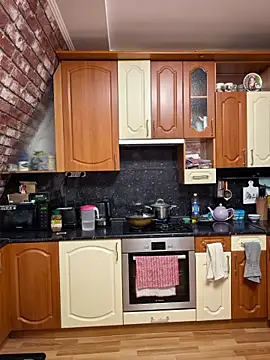 D0nna  online show from April 11, 2026, 7:39 pm