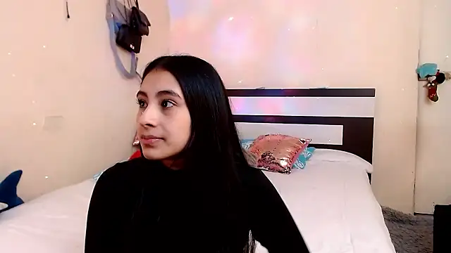 Snapshot of chika_hellar chatting on January 15, 2026, 10:24 pm chika hellar online show from January 15, 2026, 10:24 pm