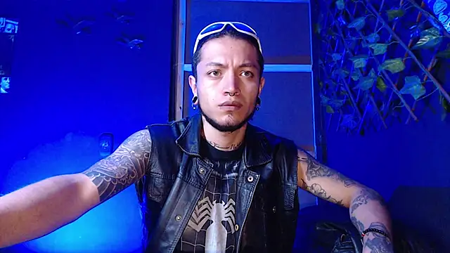 Snapshot of Dicaprioo_ chatting on November 13, 2025, 2:26 am Dicaprioo online show from November 13, 2025, 2:26 am