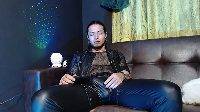 Snapshot of Dicaprioo_ chatting on May 1, 2026, 2:49 am Dicaprioo online show from May 1, 2026, 2:49 am
