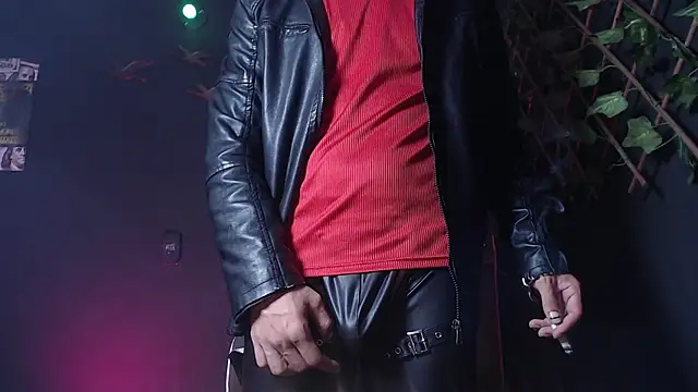 Snapshot of Dicaprioo_ chatting on October 19, 2025, 6:43 pm Dicaprioo online show from October 19, 2025, 6:43 pm