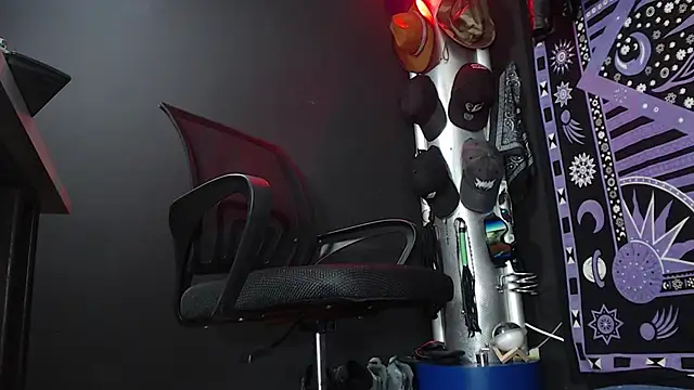 Snapshot of Dicaprioo_ chatting on March 14, 2025, 7:55 pm Dicaprioo online show from March 14, 2025, 7:55 pm