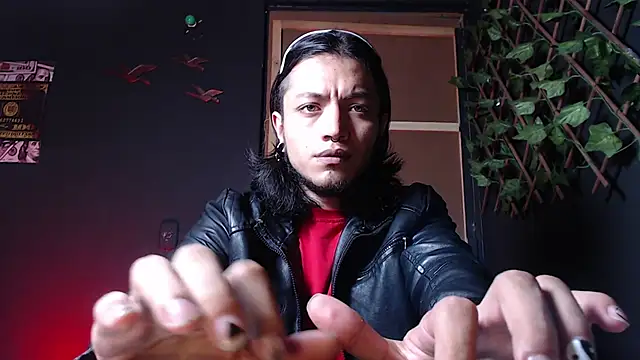 Snapshot of Dicaprioo_ chatting on October 16, 2025, 3:26 am Dicaprioo online show from October 16, 2025, 3:26 am