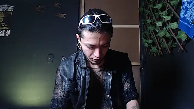 Snapshot of Dicaprioo_ chatting on November 5, 2025, 2:47 am Dicaprioo online show from November 5, 2025, 2:47 am