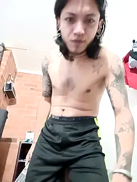 Snapshot of Dicaprioo_ chatting on October 31, 2025, 11:44 pm Dicaprioo online show from October 31, 2025, 11:44 pm