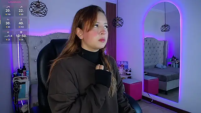 Snapshot of Charlotte_Jones__ chatting on January 17, 2026, 11:36 am Charlotte Jones online show from January 17, 2026, 11:36 am