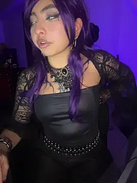 Snapshot of _Gothiccbitch_ chatting on March 28, 2026, 4:57 am Gothiccbitch online show from March 28, 2026, 4:57 am