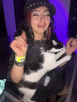 Snapshot of _Gothiccbitch_ chatting on December 5, 2025, 7:07 am Gothiccbitch online show from December 5, 2025, 7:07 am