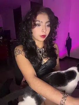 Snapshot of _Gothiccbitch_ chatting on April 15, 2026, 6:41 am Gothiccbitch online show from April 15, 2026, 6:41 am