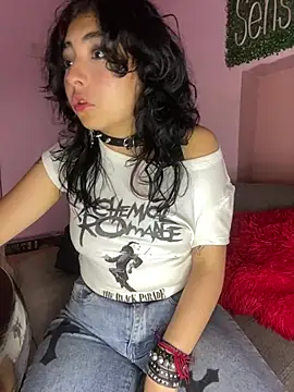 Snapshot of _Gothiccbitch_ chatting on February 16, 2025, 9:15 am Gothiccbitch online show from February 16, 2025, 9:15 am