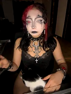 Snapshot of _Gothiccbitch_ chatting on October 18, 2025, 2:57 am Gothiccbitch online show from October 18, 2025, 2:57 am