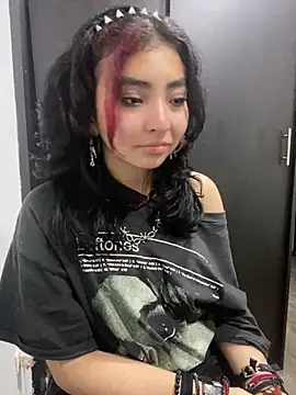 Snapshot of _Gothiccbitch_ chatting on December 17, 2024, 10:55 am Gothiccbitch online show from December 17, 2024, 10:55 am