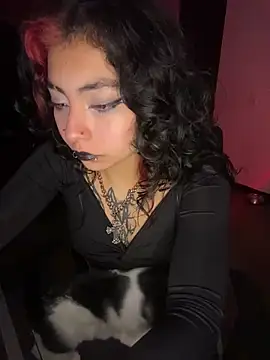 Snapshot of _Gothiccbitch_ chatting on September 9, 2025, 4:33 am Gothiccbitch online show from September 9, 2025, 4:33 am