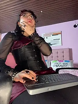 Snapshot of _Gothiccbitch_ chatting on February 26, 2025, 11:32 am Gothiccbitch online show from February 26, 2025, 11:32 am