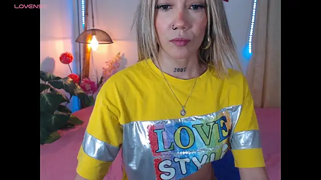 Veronicaa 2 online show from November 26, 2025, 10:21 pm