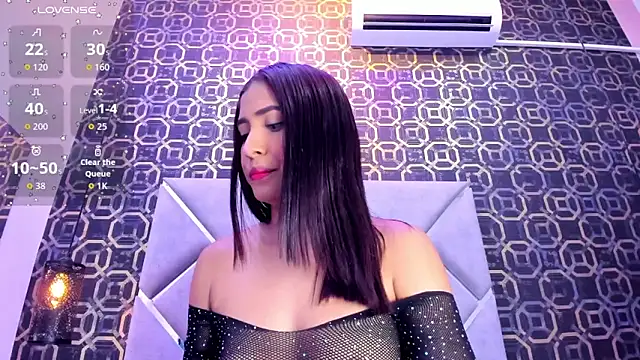 CherryBlossom23 online show from November 18, 2025, 1:32 am