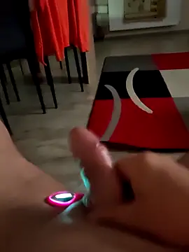 Szeltolo001 online show from April 3, 2026, 1:45 am