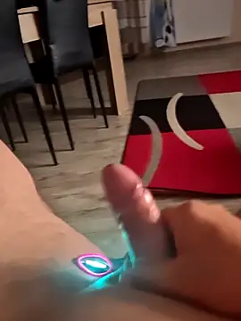 Szeltolo001 online show from March 31, 2026, 10:45 pm