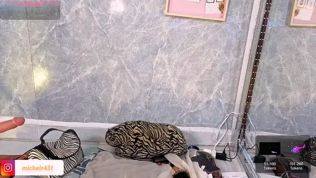 Mia  reys online show from March 17, 2026, 1:03 pm