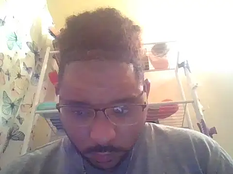 Snapshot of Dj-yefri-pauta chatting on April 23, 2026, 12:06 am Dj-yefri-pauta online show from April 23, 2026, 12:06 am