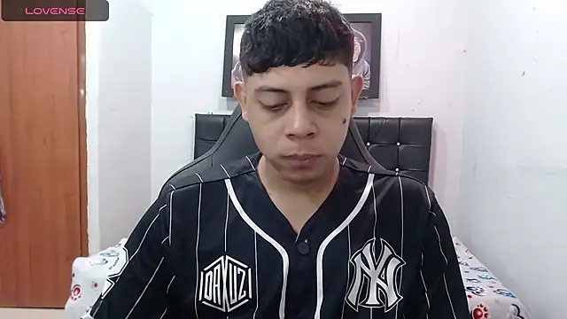 Snapshot of Wiiliam_20 chatting on February 8, 2025, 12:50 pm Wiiliam 20 online show from February 8, 2025, 12:50 pm