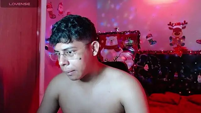 Snapshot of Wiiliam_20 chatting on December 6, 2024, 6:33 pm Wiiliam 20 online show from December 6, 2024, 6:33 pm