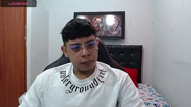 Snapshot of Wiiliam_20 chatting on February 13, 2025, 12:21 pm Wiiliam 20 online show from February 13, 2025, 12:21 pm