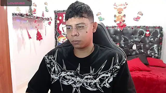 Snapshot of Wiiliam_20 chatting on December 22, 2024, 1:11 pm Wiiliam 20 online show from December 22, 2024, 1:11 pm