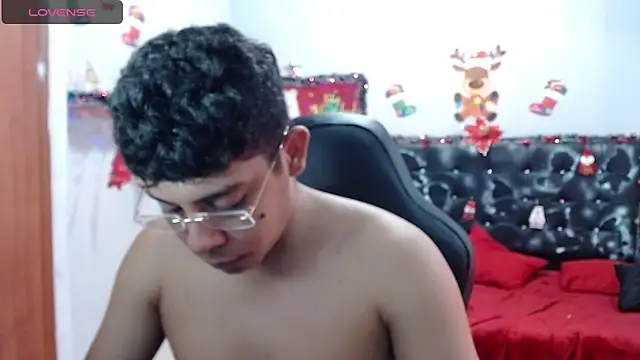 Snapshot of Wiiliam_20 chatting on December 19, 2024, 6:23 pm Wiiliam 20 online show from December 19, 2024, 6:23 pm