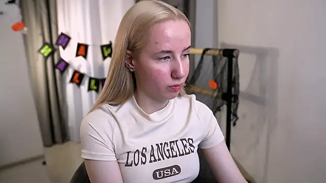 Cassie Kelman online show from October 20, 2025, 8:53 pm