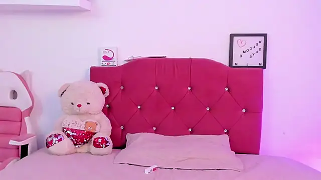 LucianaTomson online show from January 15, 2025, 10:57 pm