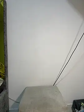 christianporcella  online show from April 15, 2026, 6:01 pm