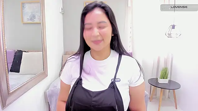 Snapshot of _alaiasmile_ chatting on June 20, 2026, 4:56 pm alaiasmile online show from June 20, 2026, 4:56 pm