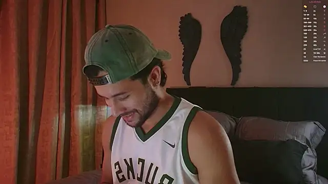 Snapshot of Valentinoford chatting on February 6, 2026, 2:29 am Valentinoford online show from February 6, 2026, 2:29 am