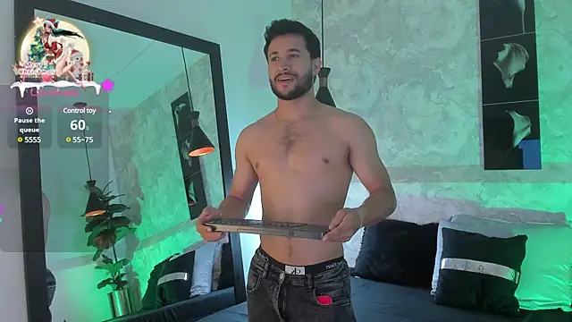 Snapshot of Valentinoford chatting on December 27, 2024, 6:14 am Valentinoford online show from December 27, 2024, 6:14 am