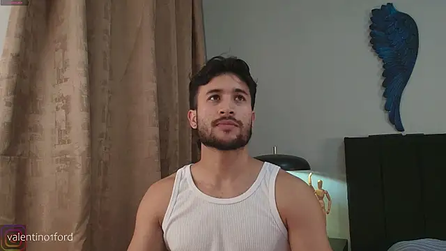 Snapshot of Valentinoford chatting on November 12, 2025, 9:29 pm Valentinoford online show from November 12, 2025, 9:29 pm