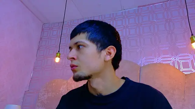 kendalltaylorr online show from March 19, 2026, 3:17 am