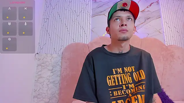 kendalltaylorr online show from January 26, 2025, 2:45 am