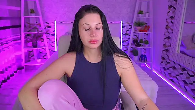 ArianaDarkk online show from May 7, 2026, 8:01 pm