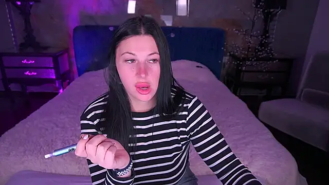 ArianaDarkk online show from April 23, 2026, 7:59 pm